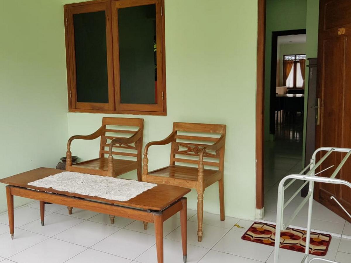 Hotel Embe Pitoe Syariah Gejayan Mitra Reddoorz Pakualaman Exterior foto