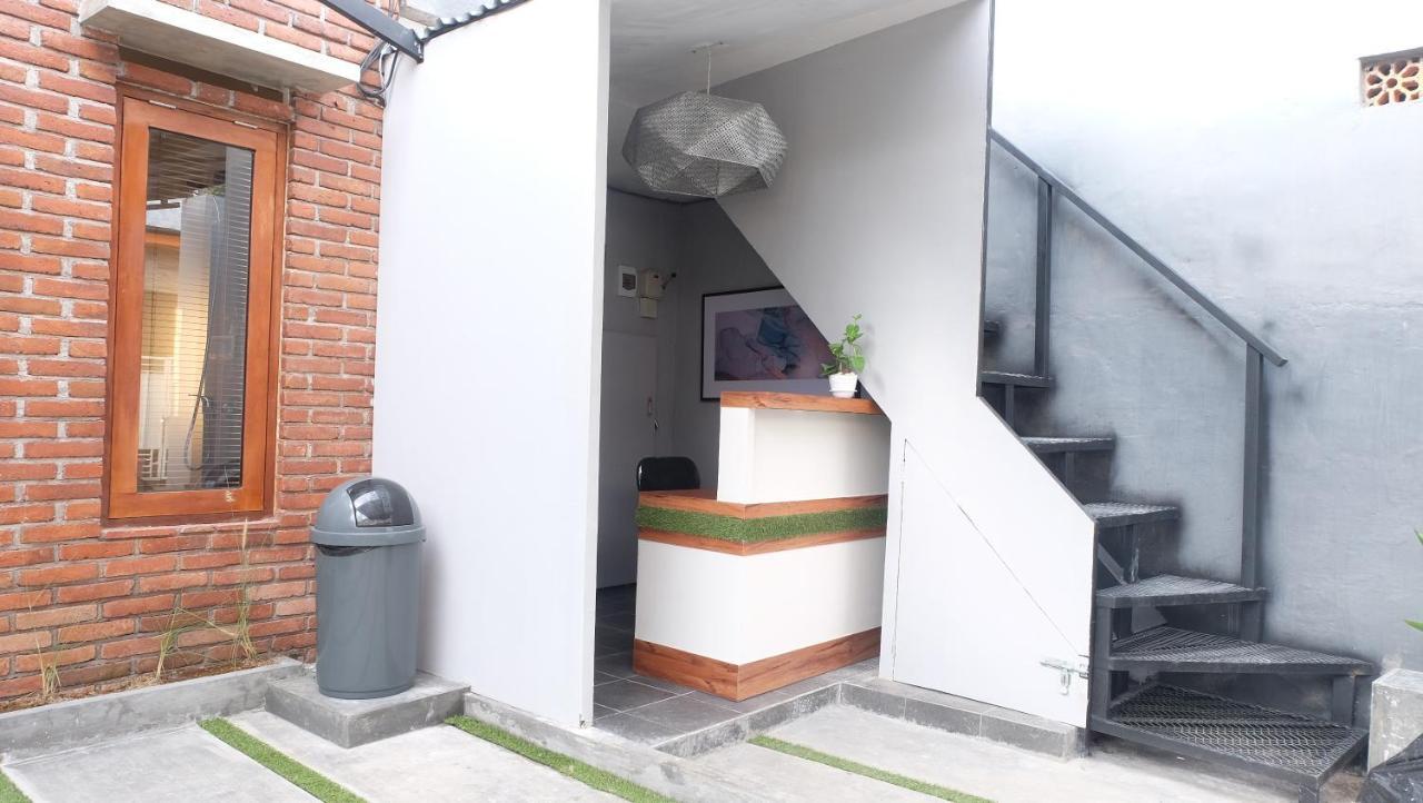 Hotel Embe Pitoe Syariah Gejayan Mitra Reddoorz Pakualaman Exterior foto