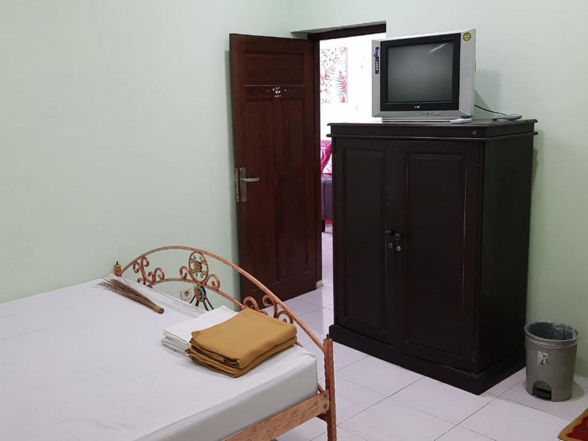 Hotel Embe Pitoe Syariah Gejayan Mitra Reddoorz Pakualaman Exterior foto