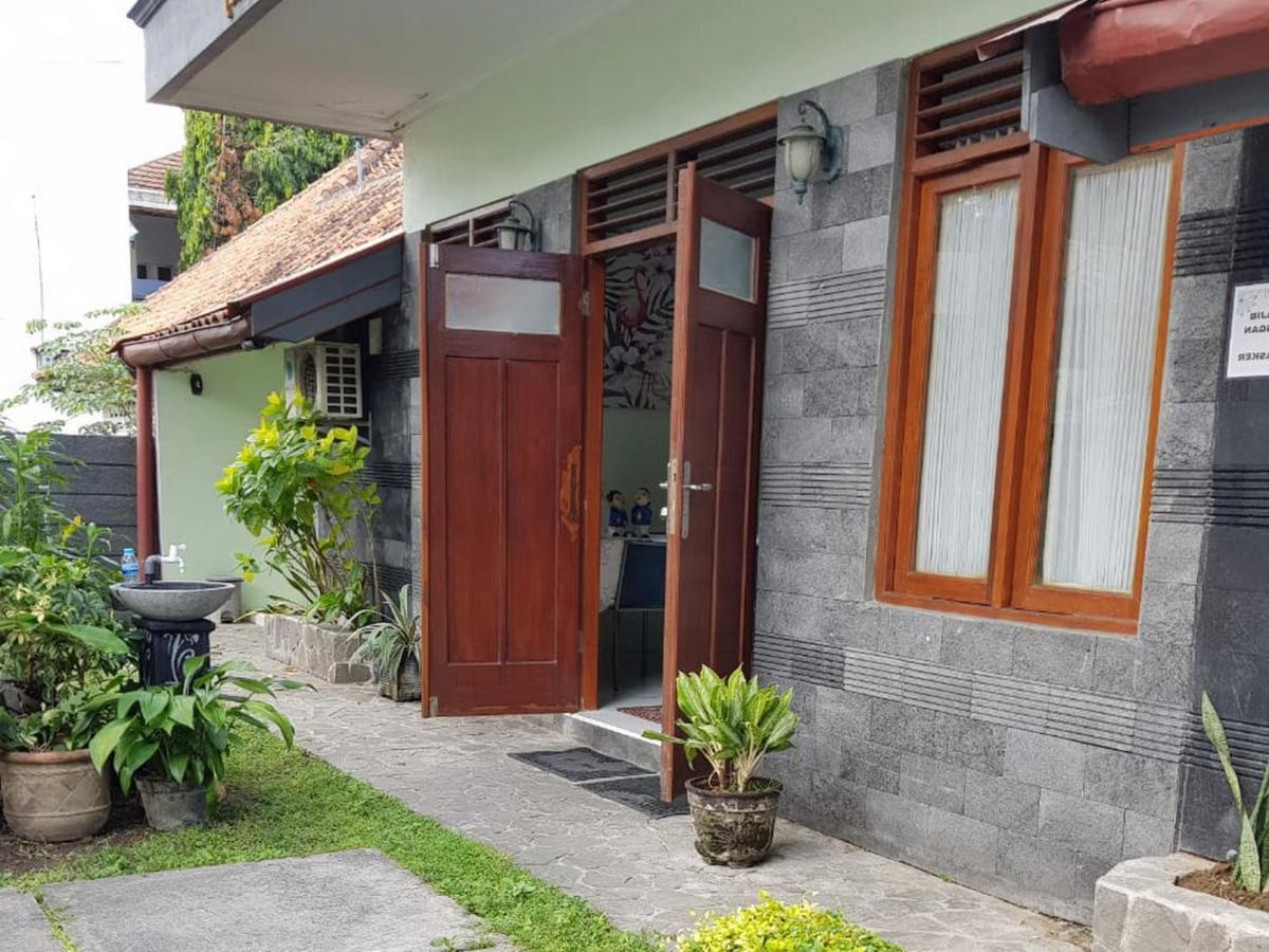 Hotel Embe Pitoe Syariah Gejayan Mitra Reddoorz Pakualaman Exterior foto