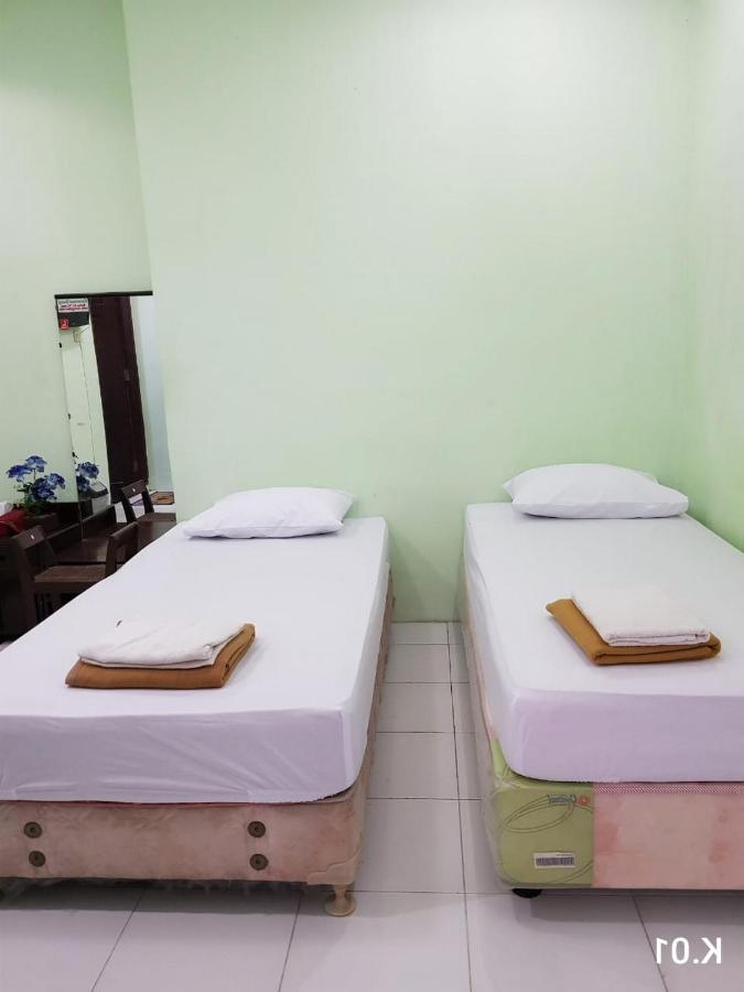 Hotel Embe Pitoe Syariah Gejayan Mitra Reddoorz Pakualaman Exterior foto